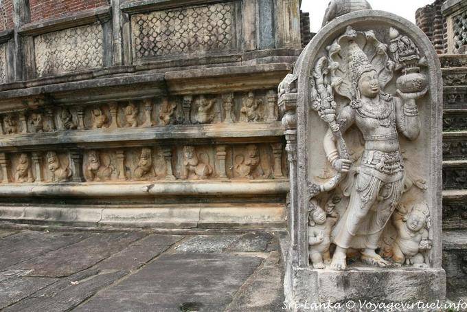 Exterior decoration of the second terrace, Vatadage, Polonnaruwa - Sri Lanka Ceylon