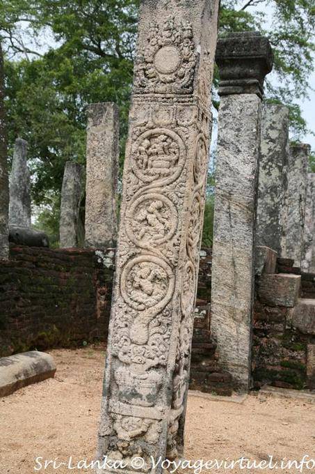 Carved column Atadage, Dalada Maluva, Polonnaruwa - Sri Lanka Ceylon
