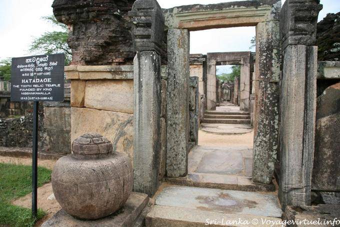 Hatadage Temple, the sacred shrine of Debt and Bol, Polonnaruwa - Sri Lanka Ceylon