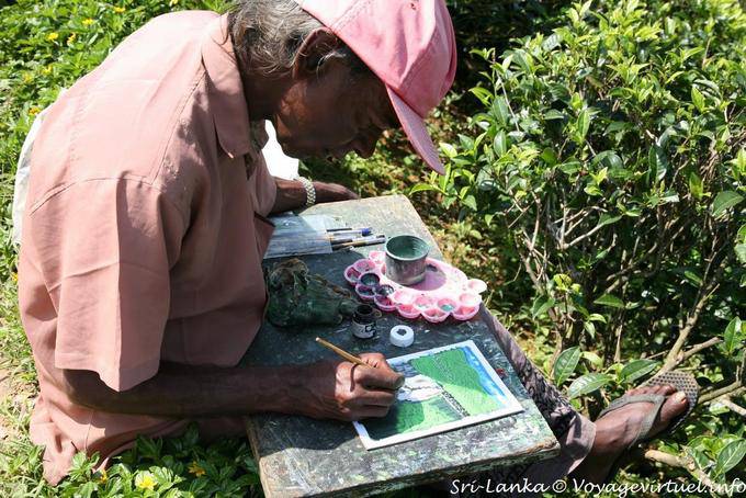 Painter faces the Devon waterfall, Central Province - Sri Lanka Ceylon