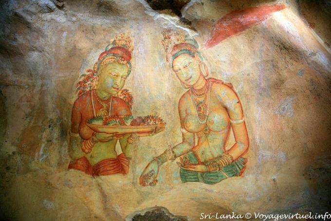 Fresco Sigiriya, courtesan and maid with fruit dish - Sri Lanka Ceylon