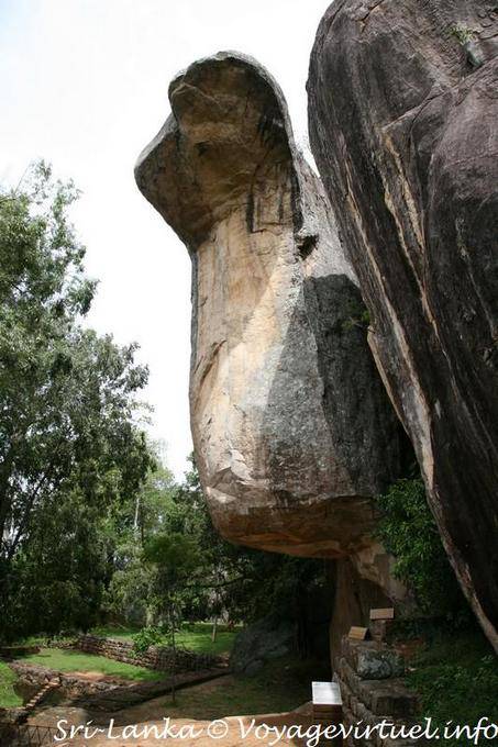 Cave entrance Cobra (Cobra-hood cellar), Sigiriya - Sri Lanka Ceylon