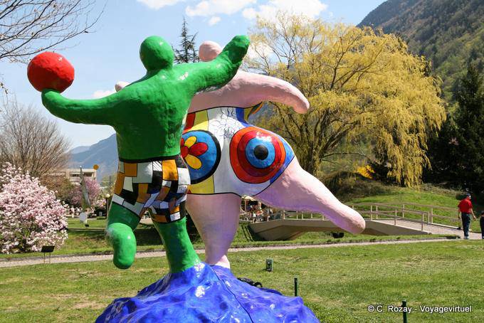Niki de Saint Phalle, another view of Bathers, Martigny, Gianadda foundation - Switzerland