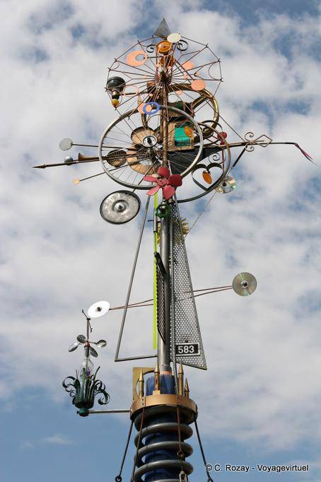 Mobile, Centurion, kinetic art sculpture of Charles Morgan Vevey-Marché - Switzerland