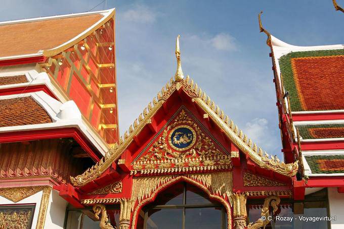 Exterior Decoration Chofa representative and the head of garuda, Wat Choeng Phanan, Ayutthaya - Thailand