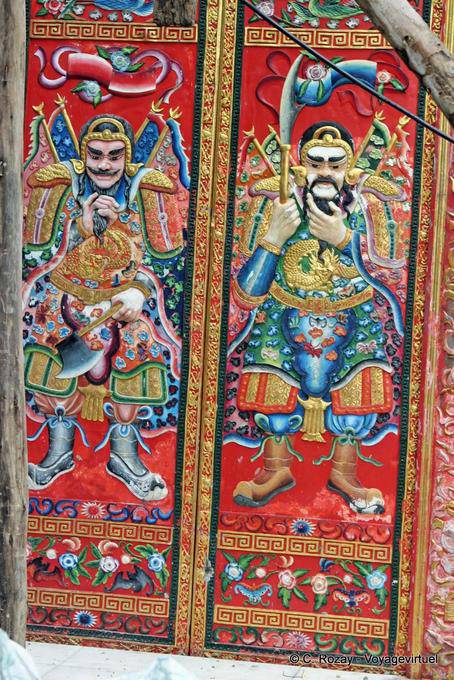 Colorful guards, Wat Choeng Phanan, Ayutthaya - Thailand