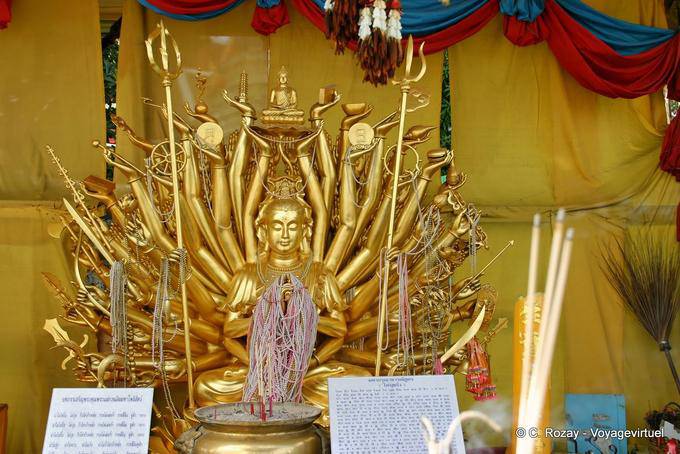 Bodhisattva miles to arms, Wat Choeng Phanan, Ayutthaya - Thailand