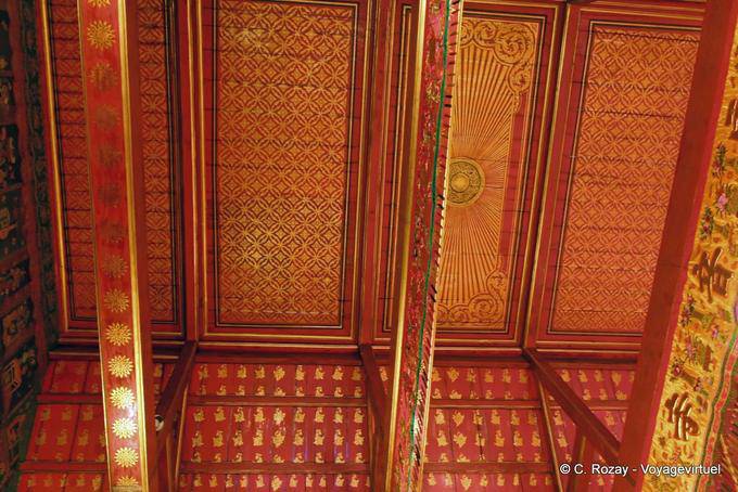 Decorated ceiling, Wat Choeng Phanan, Ayutthaya - Thailand