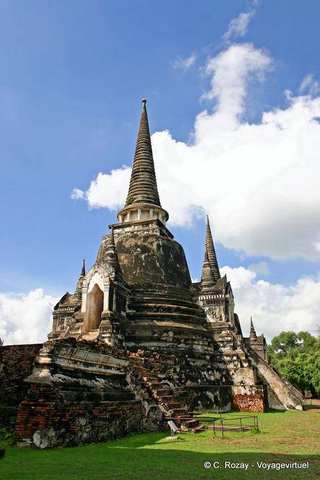 Chedi and mandapa King Borom Trailokanat, Wat Phra Sri Samphet, Ayutthaya - Thailand