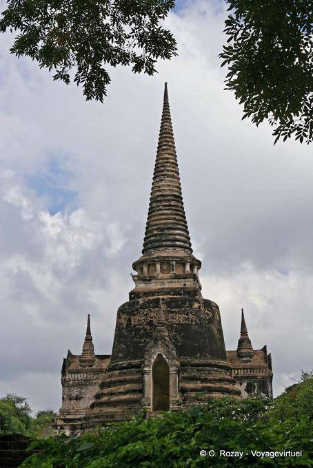 Chedi inverted bell, Wat Phra Sri Samphet, Ayutthaya - Thailand