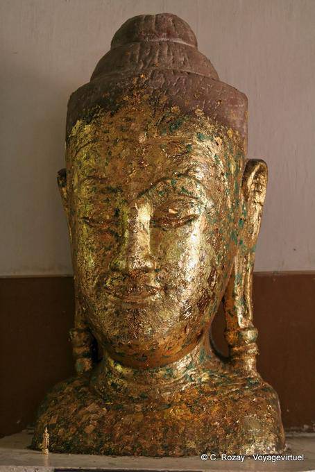 Buddha head plated with gold leaf, Wat Phra Sri Samphet, Ayutthaya - Thailand