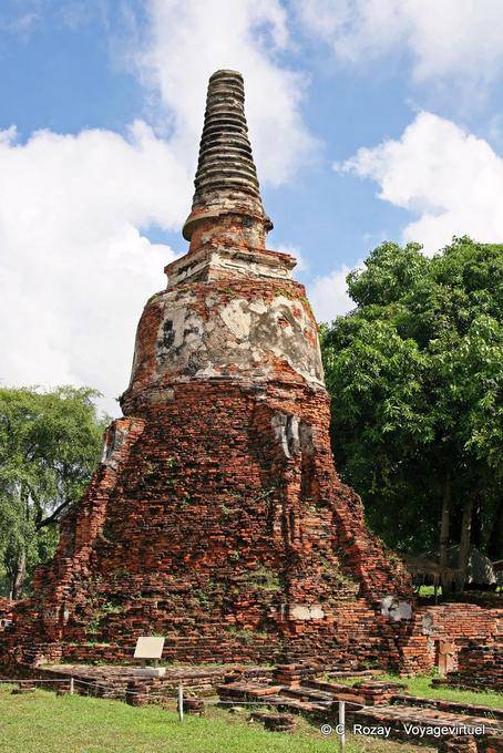 Ancient chedi, Wat Phra Sri Samphet, Ayutthaya - Thailand