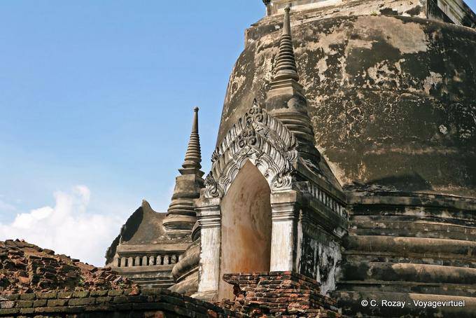 Entering a chedi or stupa, Wat Phra Sri Samphet, Ayutthaya - Thailand