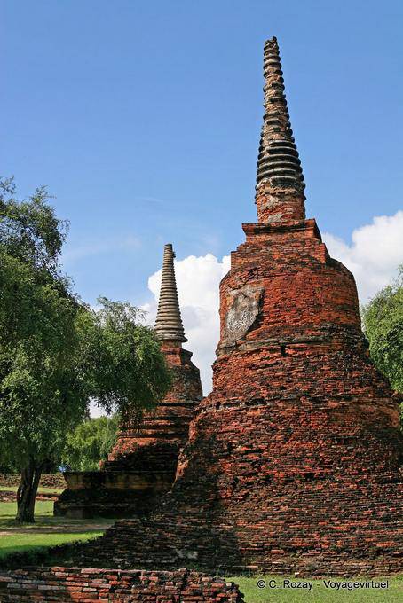 Small damaged chedi, Wat Phra Sri Samphet, Ayutthaya - Thailand