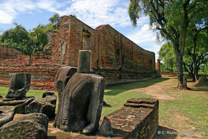 Pieces of a broken sculpture, Wat Raj Burana, Ayutthaya - Thailand