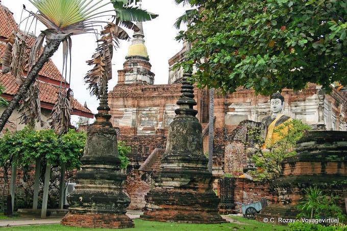 Mini chedis in the garden, Wat Yai Chai Mongkol, Ayutthaya - Thailand