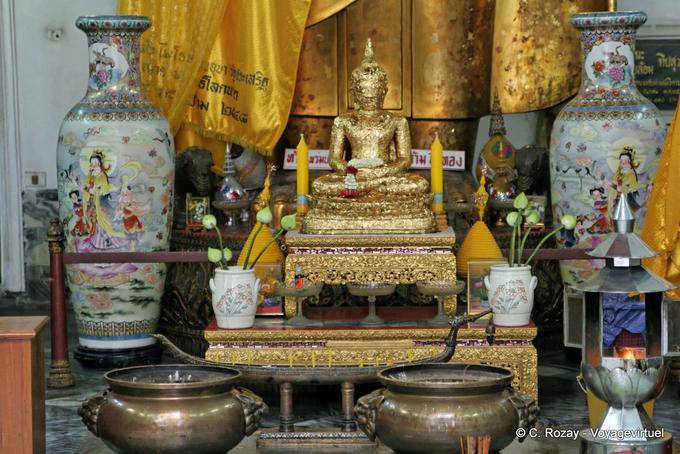Chinese vases painted, Wat Pho (Wat Phra Chettuphon), Bangkok - Thailand