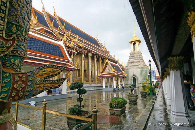 View the Chapel of the Gandhara Buddha, Wat Phra Kaew, Bangkok - Thailand