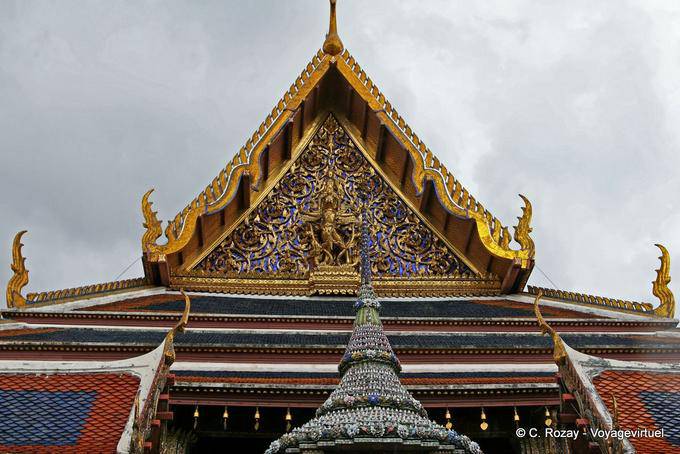 Details decorations, Wat Phra Kaew, Bangkok - Thailand