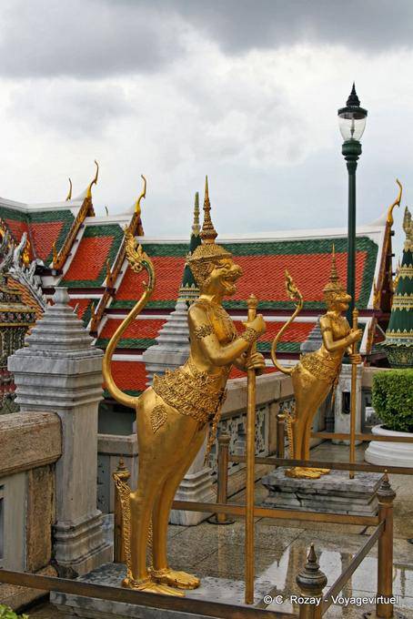 Aponsi on a terrace, Wat Phra Kaew, Bangkok - Thailand