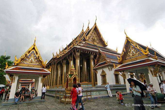Small pavilions around the ubosoth, Wat Phra Kaew, Bangkok - Thailand