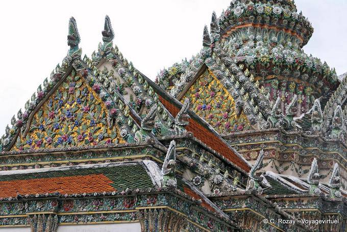Detail of vihan Yod, Wat Phra Kaew, Bangkok - Thailand