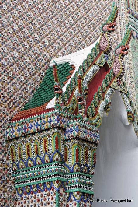 Entry detail of the Chapel of Gandhara Buddha, Wat Phra Kaew, Bangkok - Thailand