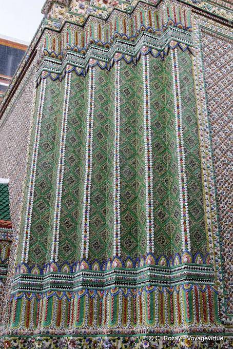 Close-up of decoration, corner of Chapel of Gandhara Buddha, Wat Phra Kaew, Bangkok - Thailand