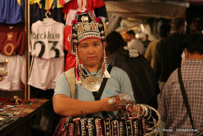 Saleswoman costume trinkets, Chiang Mai - Thailand
