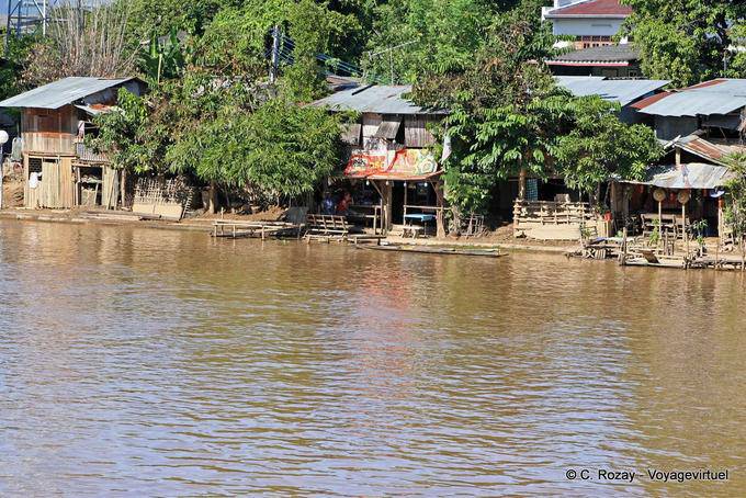 Houses in river, Chiang Mai - Thailand