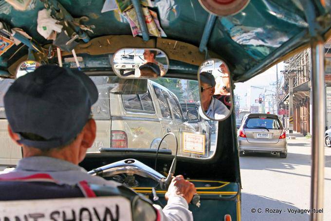 Rickshaw driver, Chiang Mai - Thailand