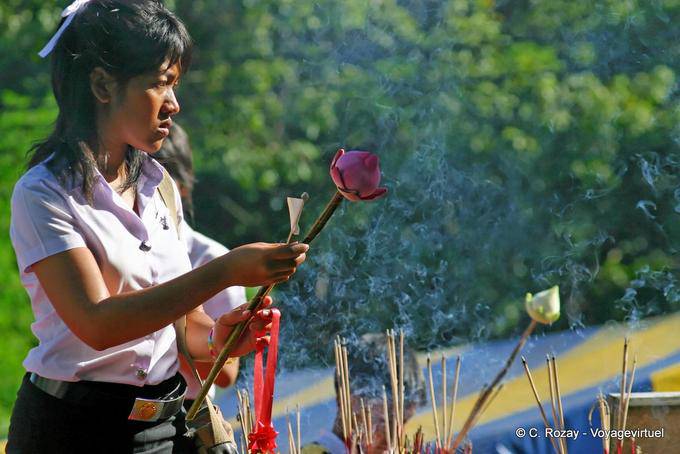 Devotion, Chiang Mai Temple - Thailand