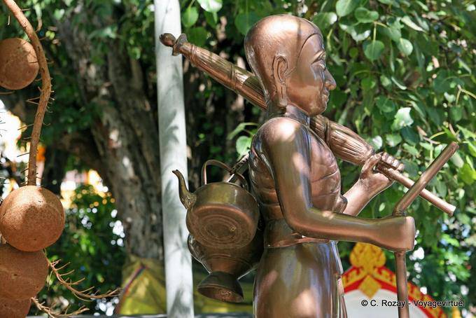 Statue casseroles, Chiang Mai Temple - Thailand