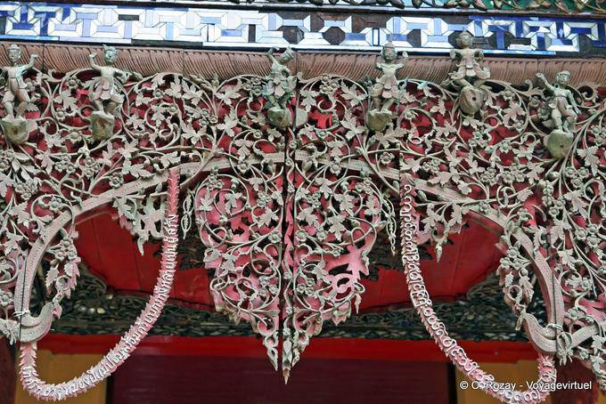 Convoluted style, Wat Sri Chum, Lampang - Thailand