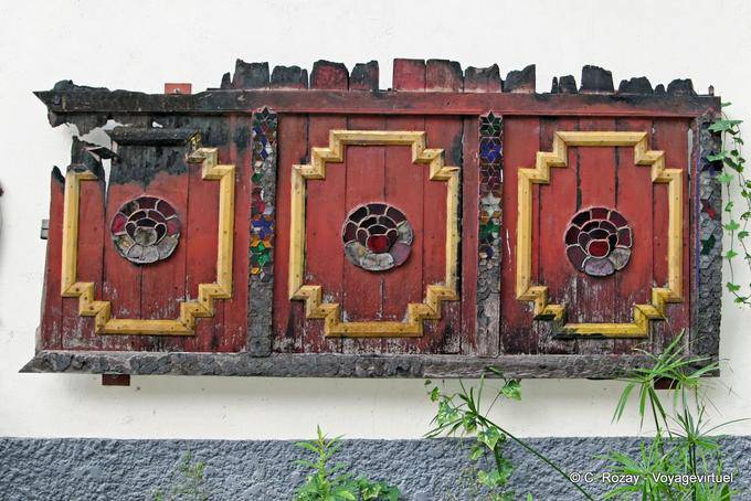 Burmese ancient Wat Sri Chum, Lampang - Thailand