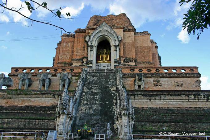 Wat Chedi Luang, Chiang Mai - Thailand