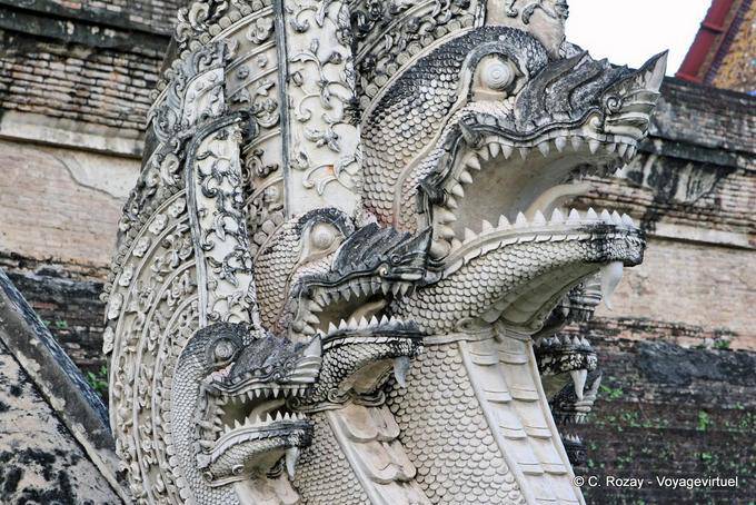 Triple head nagas, Wat Chedi Luang, Chiang Mai - Thailand