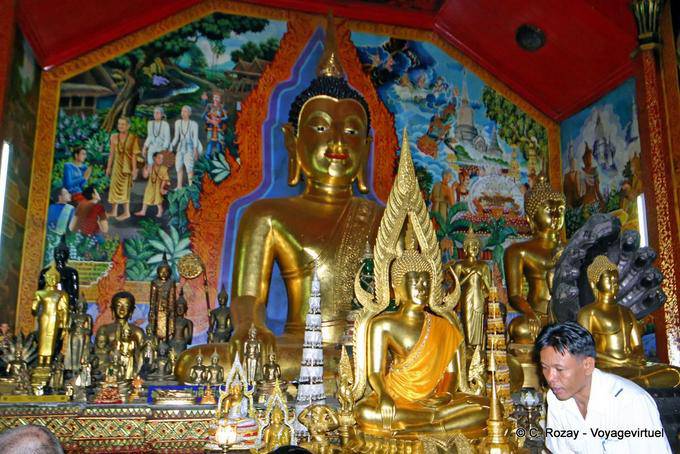 Multiple images of Buddhas, Wat Doi Suthep, Chiang Mai - Thailand