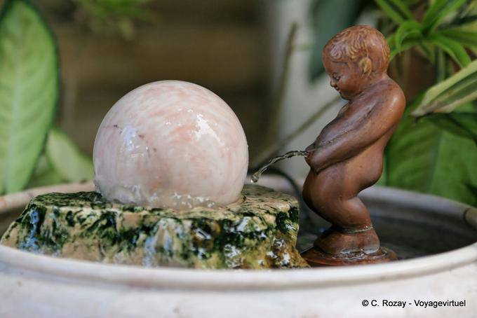 Urinator on small ball, fountain, Wat Doi Suthep, Chiang Mai - Thailand