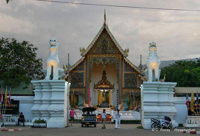 Main entrance, Wat Phra Singh, Chiang Mai - Thailand