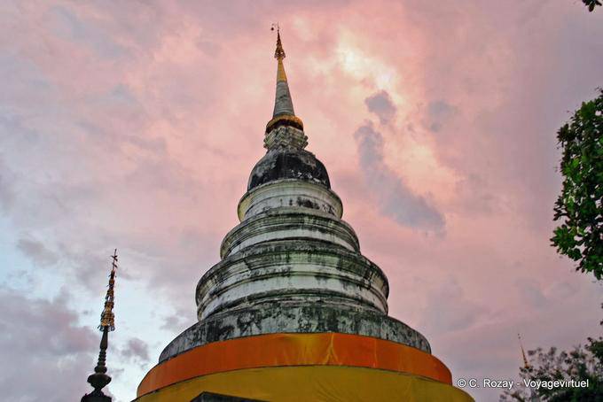 Phradhatluang chedi, Wat Phra Singh, Chiang Mai - Thailand