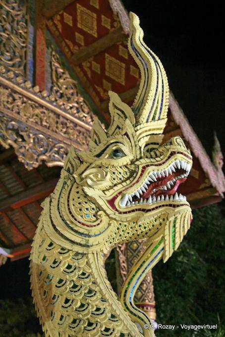 The teeth of the naga, Wat Phra Singh, Chiang Mai - Thailand