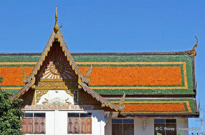 Roof colors, Wat Phra Singh, Chiang Mai - Thailand