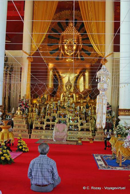 Inside the Viharn Luang, Wat Phra Singh, Chiang Mai - Thailand