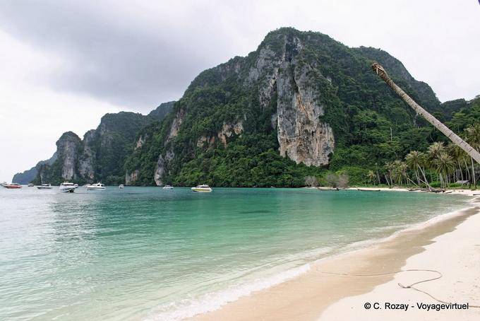 Mountains of the left wing of the butterfly, Koh Phi Phi - Thailand