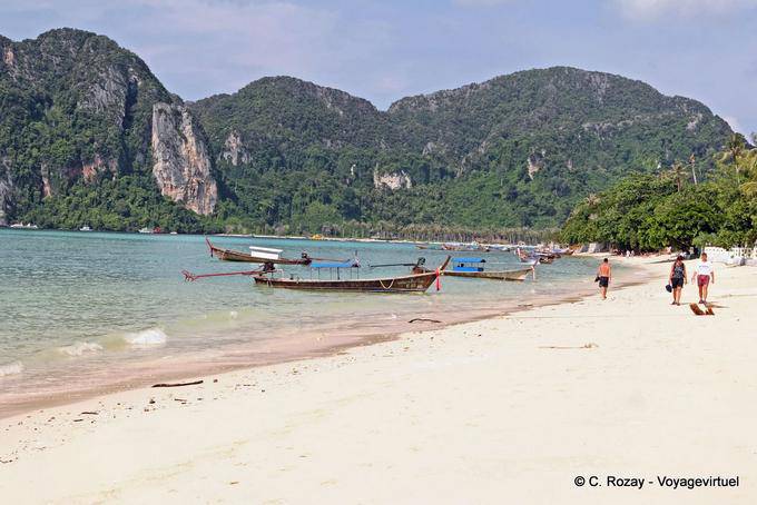 Tonsai Beach Bay, Koh Phi Phi - Thailand