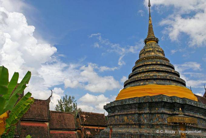 A chedi 45 m Wat Phra That Lampang Luang (Lampang) - Thailand