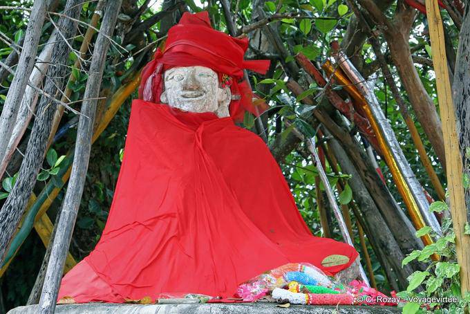 Buddha to Viharn Nam Tam, Wat Phra That Lampang Luang - Thailand