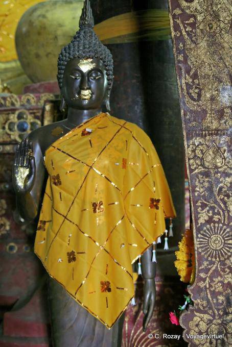 Black Abhaya Mudra Buddha, Wat Phra That Lampang Luang - Thailand