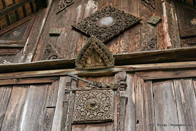 Wood Antiques, Wat Phra That Lampang Luang - Thailand
